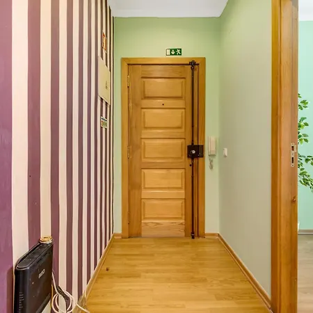 Spacious In Lisbon's Historic Centre 65 M² Parking Apartment Lisbon