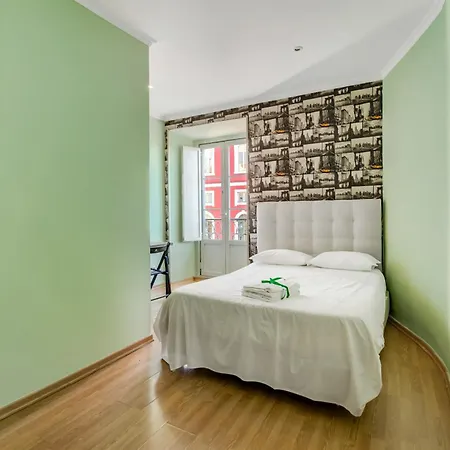 アパート Spacious In Lisbon's Historic Centre 65 M² Parking リスボン