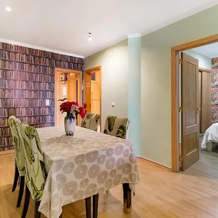 Spacious In Lisbon's Historic Centre 65 M² Parking